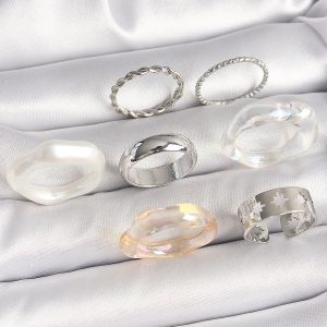 Pirinç Gümüş Renk Beyaz Akrilik Plastik Model Kutup Yıldız İşleme Detaylı Kadın Yüzük Kombini