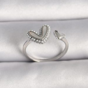 Pirinç Gümüş Renk Beyaz Mineli İnci Detaylı Kalp Model Ayarlanabilir Yüzük