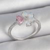 Pirinç Gümüş Renk Beyaz Mineli Pembe Zirkon Taşlı Çiçek Model Kadın Yüzük
