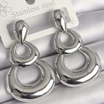 Pirinç Gümüş Renk Damla Detay Sallantı Halka Model Kadın Küpe