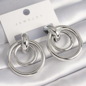 Pirinç Gümüş Renk Halka Model Kadın Küpe