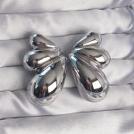 Pirinç Gümüş Renk İri Bombeli Kelebek Küpe