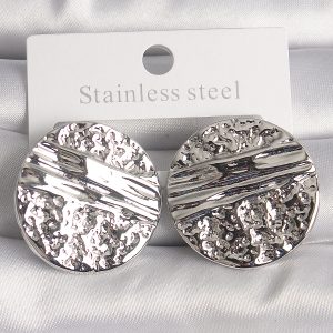 Pirinç Gümüş Renk İşlemeli Daire Plaka Model Kadın Küpe