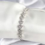 Pirinç Gümüş Renk Kalp Model Kadın Bileklik