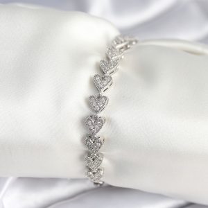 Pirinç Gümüş Renk Kalp Model Kadın Bileklik