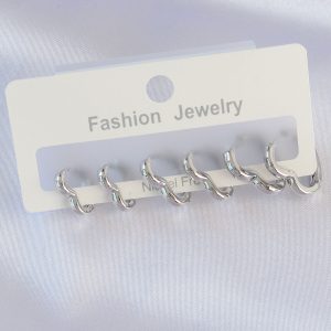 Pirinç Gümüş Renk Kalp Model Küpe Seti