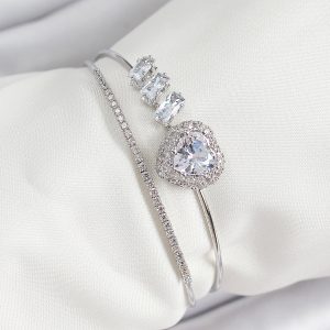 Pirinç Gümüş Renk Kalpli Zirkon Taşlı Kadın Bileklik