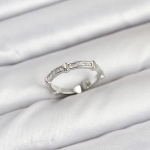 Pirinç Gümüş Renk Kemik Model Zirkon Taşlı Kadın Yüzük