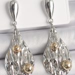 Pirinç Gümüş Renk Sallantı Damla Model Gold Topçuk Detay Kadın Küpe