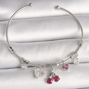 Pirinç Gümüş Renk Sallantı Kiraz Figür Kalp Detay Charm Kadın Bileklik