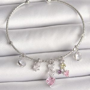 Pirinç Gümüş Renk Sallantı Zirkon Taşlı Kalp Figür Charm Kadın Bileklik