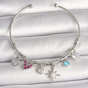 Pirinç Gümüş Renk Sallantı Zirkon Taşlı Kutup Yıldız Figür Kalp Detay Charm Kadın Bileklik