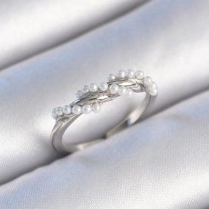 Pirinç Gümüş Renk Sarmal İnci Model Kadın Yüzük