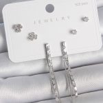 Pirinç Gümüş Renk Su Yolu Zirkon Taşlı Sallantı Model Çiçek Detay 925 Ayar Gümüş Çivi Kadın Küpe Seti