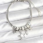 Pirinç Gümüş Renk Yıldız Charmlı Kadın Bileklik