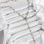 Pirinç Gümüş Renk Yıldızlı Kadın Y Kolye