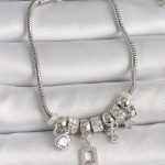 Pirinç Gümüş Renk Zincir Sallantı Zirkon Taşlı Messika Figür Yıldız Detay Kadın Bileklik