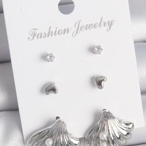 Pirinç Gümüş Renk Zirkon Taş Detaylı İnci Detaylı Deniz Kabuğu Model 3 Çift Kadın Küpe