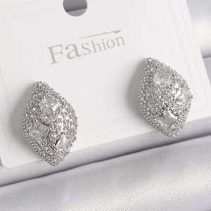 Pirinç Gümüş Renk Zirkon Taş İşlemeli Damla Model Kadın Küpe