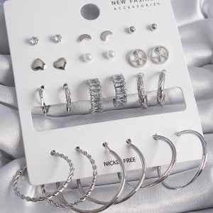 Pirinç Gümüş Renk Zirkon Taşlı 12 Çift Kadın Küpe Seti