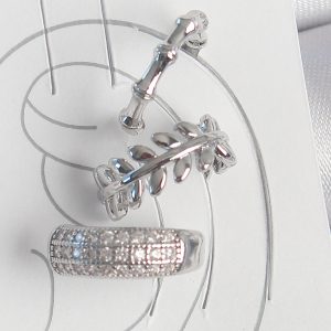 Pirinç Gümüş Renk Zirkon Taşlı 3'Lü Model Yaprak Figür Kadın Kıkırdak Küpe