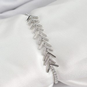 Pirinç Gümüş Renk Zirkon Taşlı Balık Sırtı Kadın Bileklik