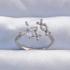 Pirinç Gümüş Renk Zirkon Taşlı Çiçek Model Ayarlanabilir Yüzük