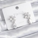 Pirinç Gümüş Renk Zirkon Taşlı Çiçek Model Damla Model Kadın Küpe