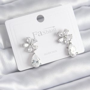 Pirinç Gümüş Renk Zirkon Taşlı Çiçek Model Damla Model Kadın Küpe