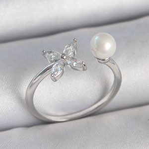 Pirinç Gümüş Renk Zirkon Taşlı Çiçek Model İnci Detay Ayarlanabilir Kadın Yüzük