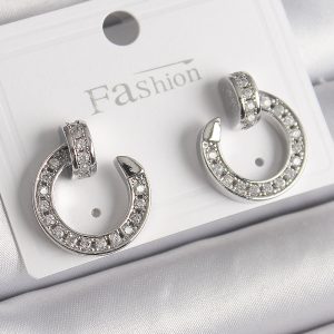 Pirinç Gümüş Renk Zirkon Taşlı Çivi Halka Model Kadın Küpe