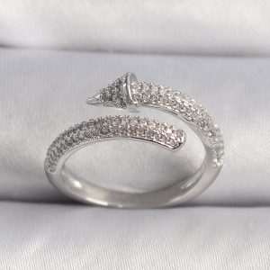 Pirinç Gümüş Renk Zirkon Taşlı Çivi Model VIP Seri Kadın Yüzük