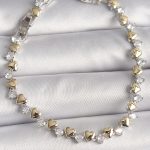 Pirinç Gümüş Renk Zirkon Taşlı Gold Kalpli VIP Seri Kadın Bileklik