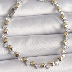 Pirinç Gümüş Renk Zirkon Taşlı Gold Kalpli VIP Seri Kadın Bileklik