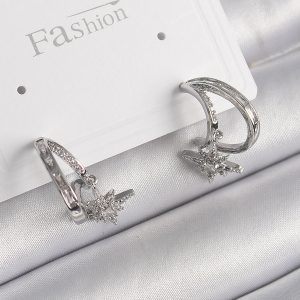 Pirinç Gümüş Renk Zirkon Taşlı Halka Model Sallantı Yıldız Detay Kadın Küpe