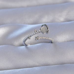 Pirinç Gümüş Renk Zirkon Taşlı İncili Satürn Model Ayarlanabilir Yüzük