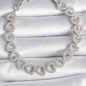 Pirinç Gümüş Renk Zirkon Taşlı Kalp Model VIP Seri Kadın Bileklik