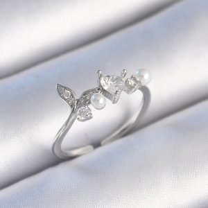 Pirinç Gümüş Renk Zirkon Taşlı Kalp Yaprak Model İnci Detay Kadın Yüzük