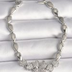 Pirinç Gümüş Renk Zirkon Taşlı Kelebek Figür Damla Zincir Model Kadın Bileklik