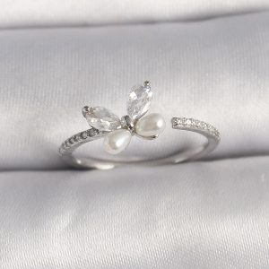 Pirinç Gümüş Renk Zirkon Taşlı Kelebek Model İnci Detaylı Ayarlanabilir Yüzük