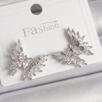 Pirinç Gümüş Renk Zirkon Taşlı Kelebek Model Kadın Küpe