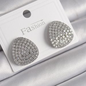 Pirinç Gümüş Renk Zirkon Taşlı Plaka Model Kadın Küpe