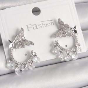 Pirinç Gümüş Renk Zirkon Taşlı Sallantı Detay Kelebek Model Kadın Küpe