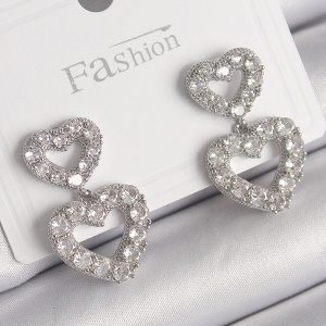 Pirinç Gümüş Renk Zirkon Taşlı Sallantı Kalp Model Kadın Küpe