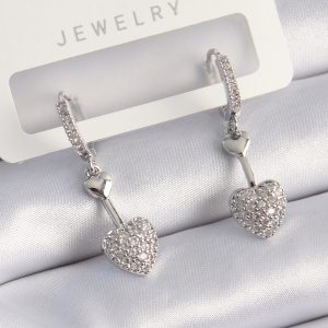 Pirinç Gümüş Renk Zirkon Taşlı Sallantı Kalp Model Kadın Küpe