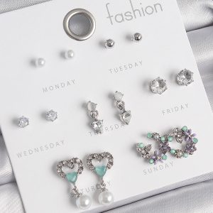 Pirinç Gümüş Renk Zirkon Taşlı Sallantılı Kalp Model Çiçek Detay 7 Çift Kadın Küpe Seti