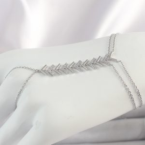 Pirinç Gümüş Renk Zirkon Taşlı V Model Kadın Şahmeran