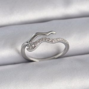 Pirinç Gümüş Renk Zirkon Taşlı Yılan Ayarlanabilir Model Kadın Yüzük