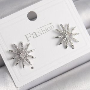 Pirinç Gümüş Renk Zirkon Taşlı Yıldız Model Kadın Küpe