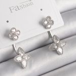 Pirinç Gümüş Renk Zirkon Taşlı Yonca Model Kadın Küpe